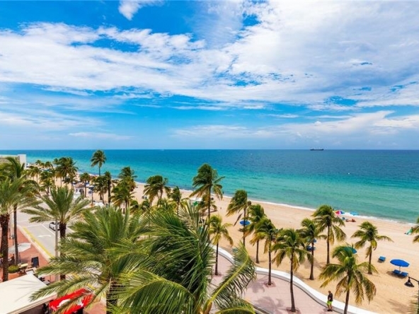 Las Olas Beach in East Fort Lauderdale - Tours and Activities