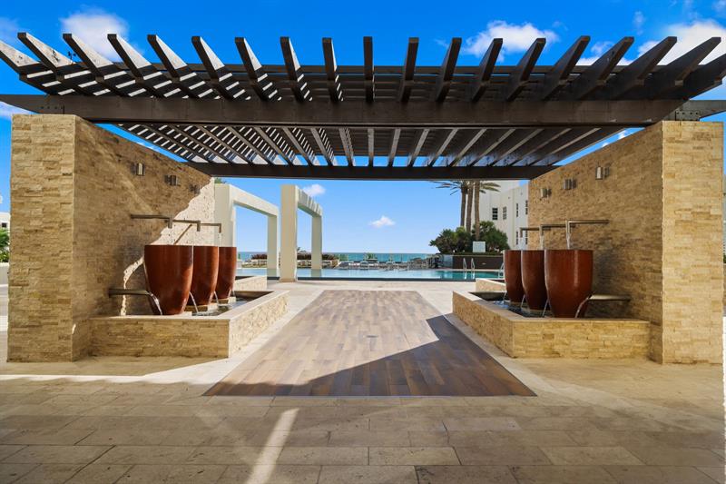 las olas beach club gianpierre giusti