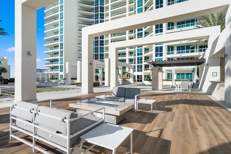 las olas beach club gianpierre giusti