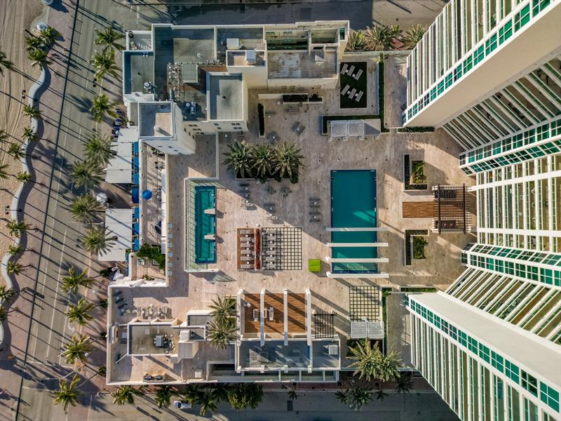 las olas beach club pool gianpierre giusti