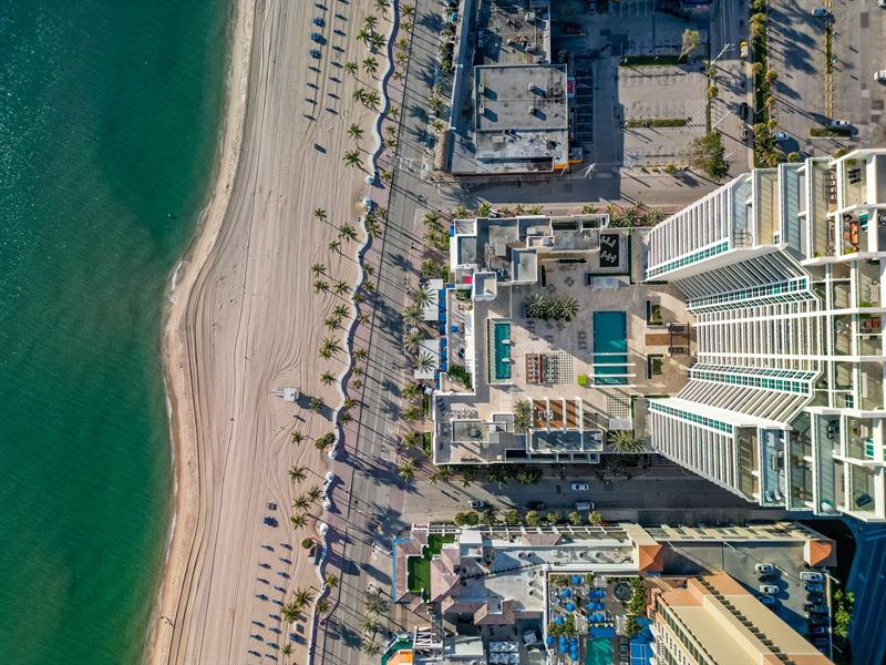 las olas beach club gianpierre giusti